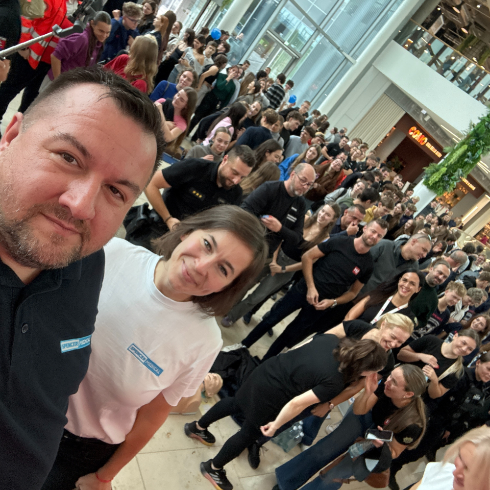 Zoltán a Miška zo Spencer Medical počas podujatia zameraného na KPR