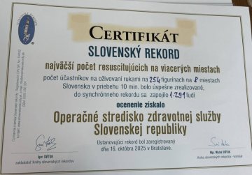Zvádli sme to ! Padol slovenský rekord v KPR: 1 291 ľudí, 254 figurín, 8 miest