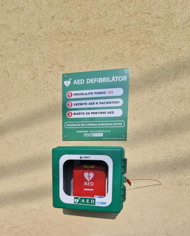 AED defibrilátor Sady Nad Torysou