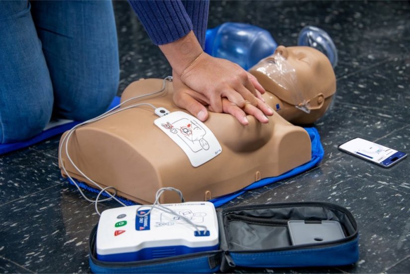 PRESTAN Professional – ženská resuscitačná figurína (dospelá) KPR/AED s monitorom kompresií