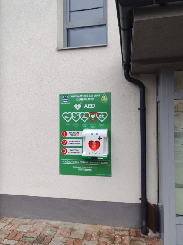 AED defibrilátor Obec Kováčová