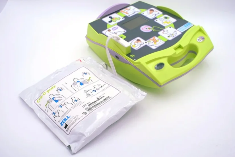 Defibrilátor ZOLL AED Plus 200J – pohľad 6