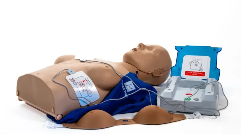 PRESTAN Professional – ženská resuscitačná figurína (dospelá) KPR/AED s monitorom kompresií – pohľad 3